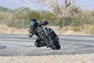 media/Dec-01-2025-Moto Forza (Mon) [[2daa91e15f]]/2-Intermediate Group/Session 3 (Turn 3)/